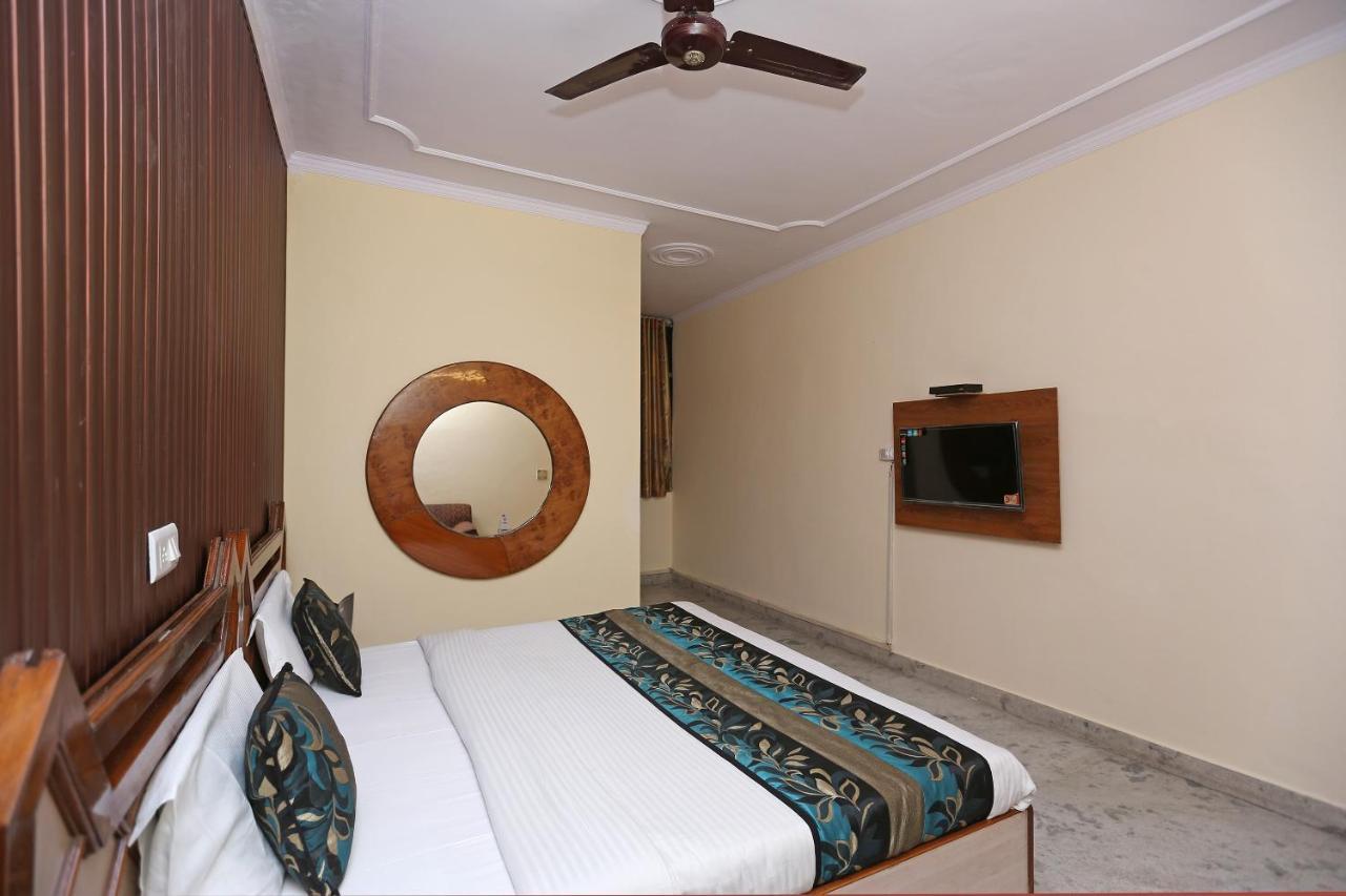 פארידבד Oyo Flagship 9554 Hotel Grand Plaza מראה חיצוני תמונה